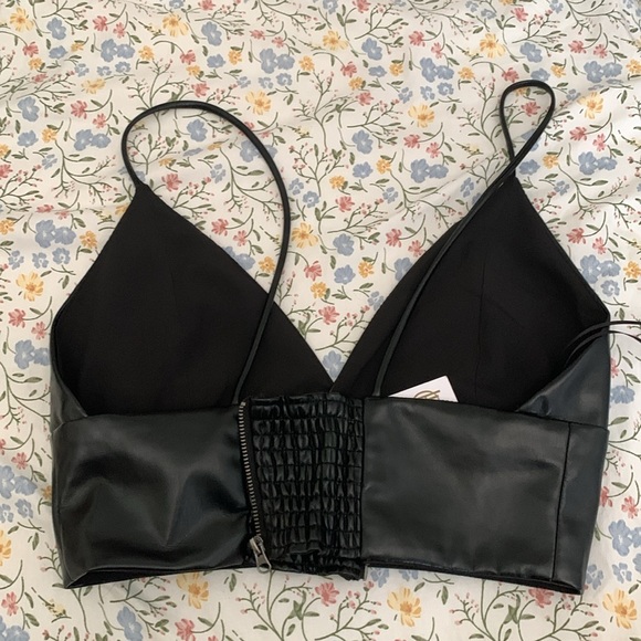 Faux leather top - Picture 2 of 4